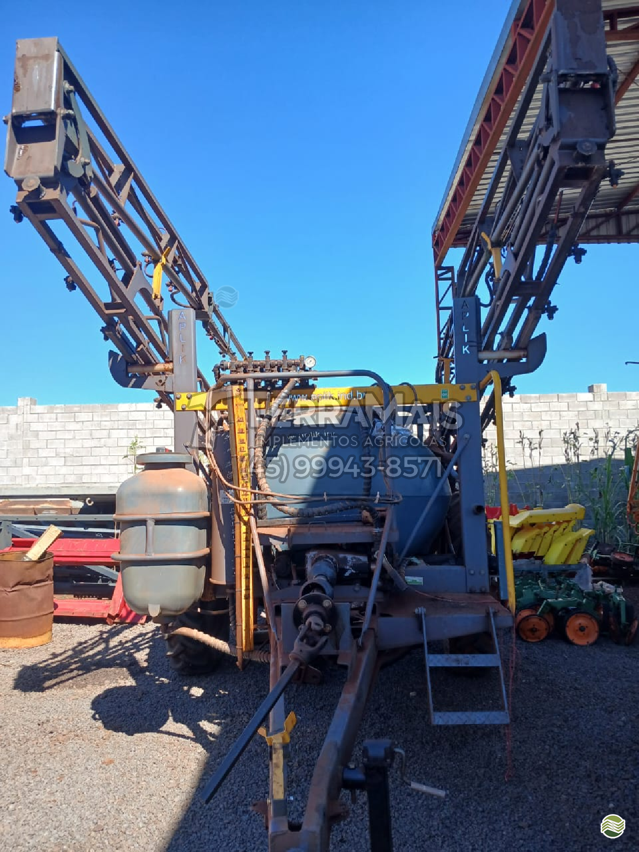 PULVERIZADOR APLIK 2000 Litros Arrasto Terra Mais Implementos Agrícolas TOLEDO PARANÁ PR